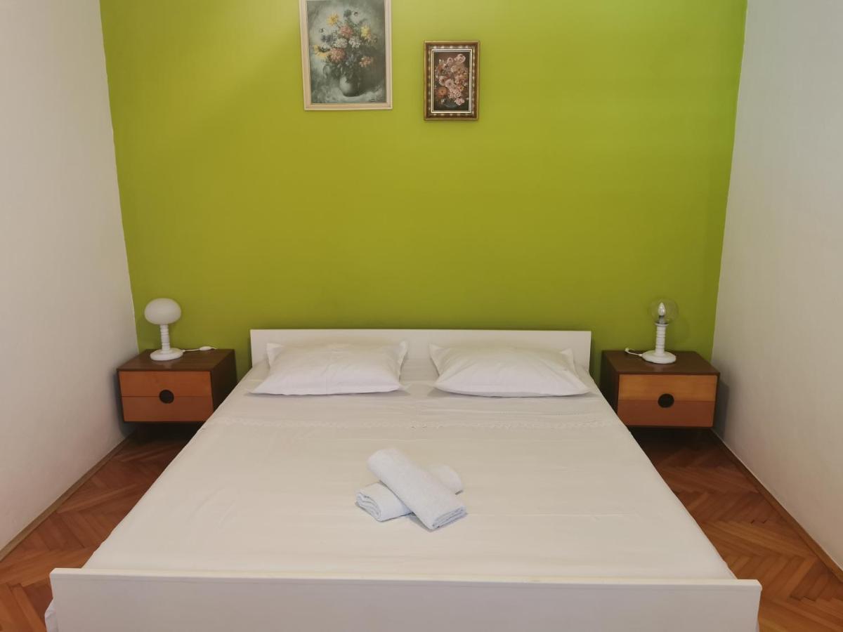 Apartman Tudor Kuzma 赫瓦尔 外观 照片