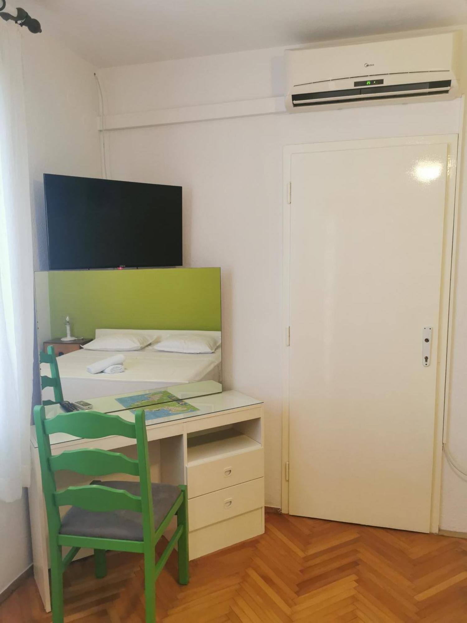 Apartman Tudor Kuzma 赫瓦尔 外观 照片