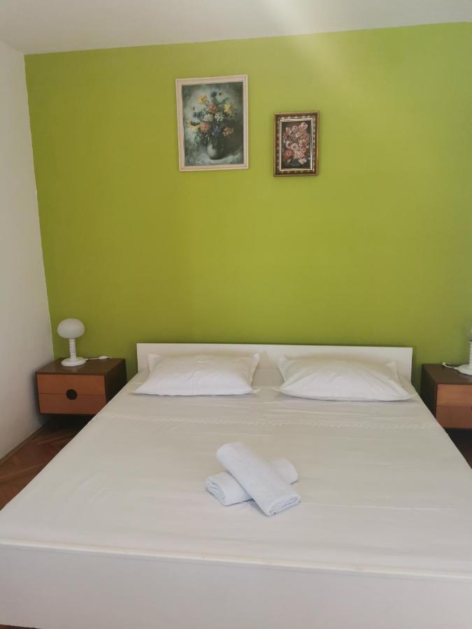 Apartman Tudor Kuzma 赫瓦尔 外观 照片