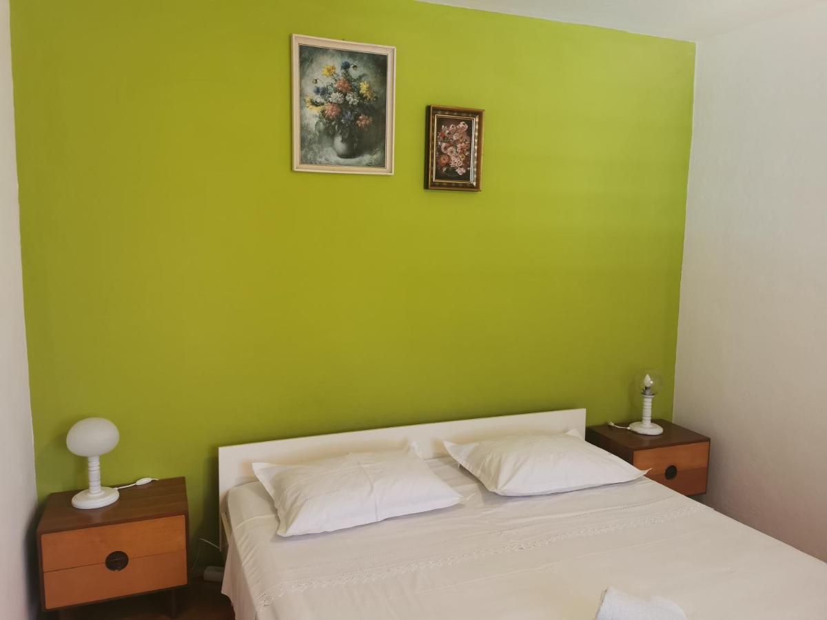 Apartman Tudor Kuzma 赫瓦尔 外观 照片
